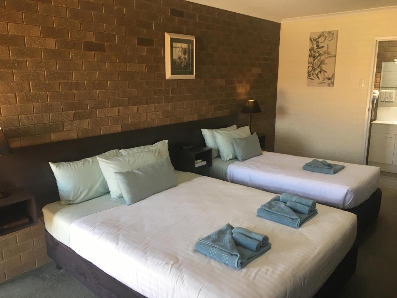 Camellia Motel Narrandera Exterior foto
